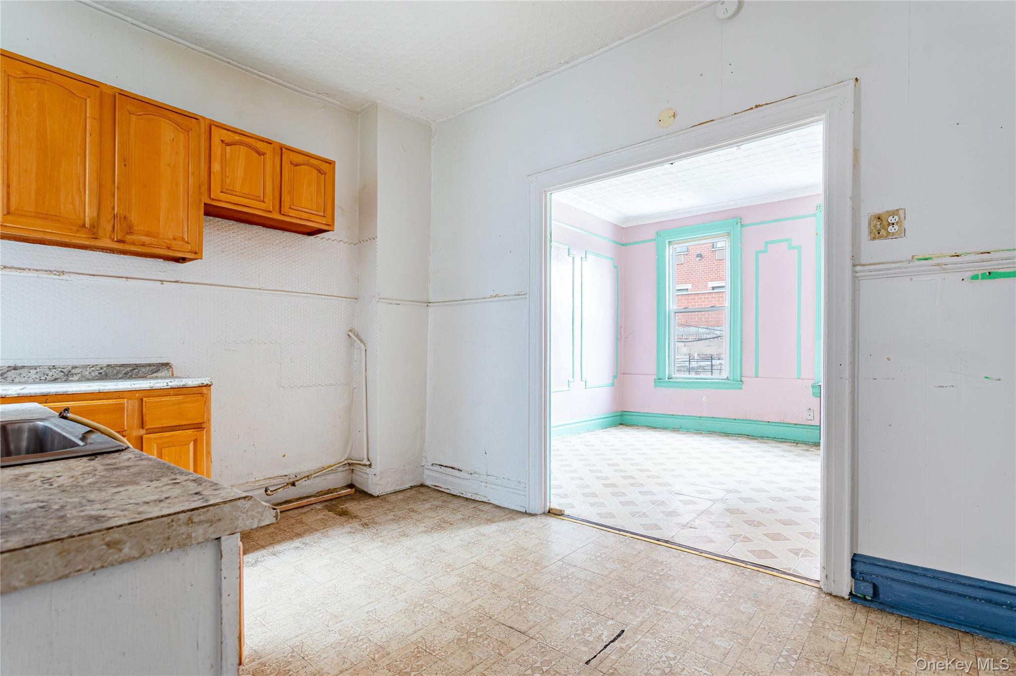 Single Family 40th  Brooklyn, NY 11232, MLS-995687-7