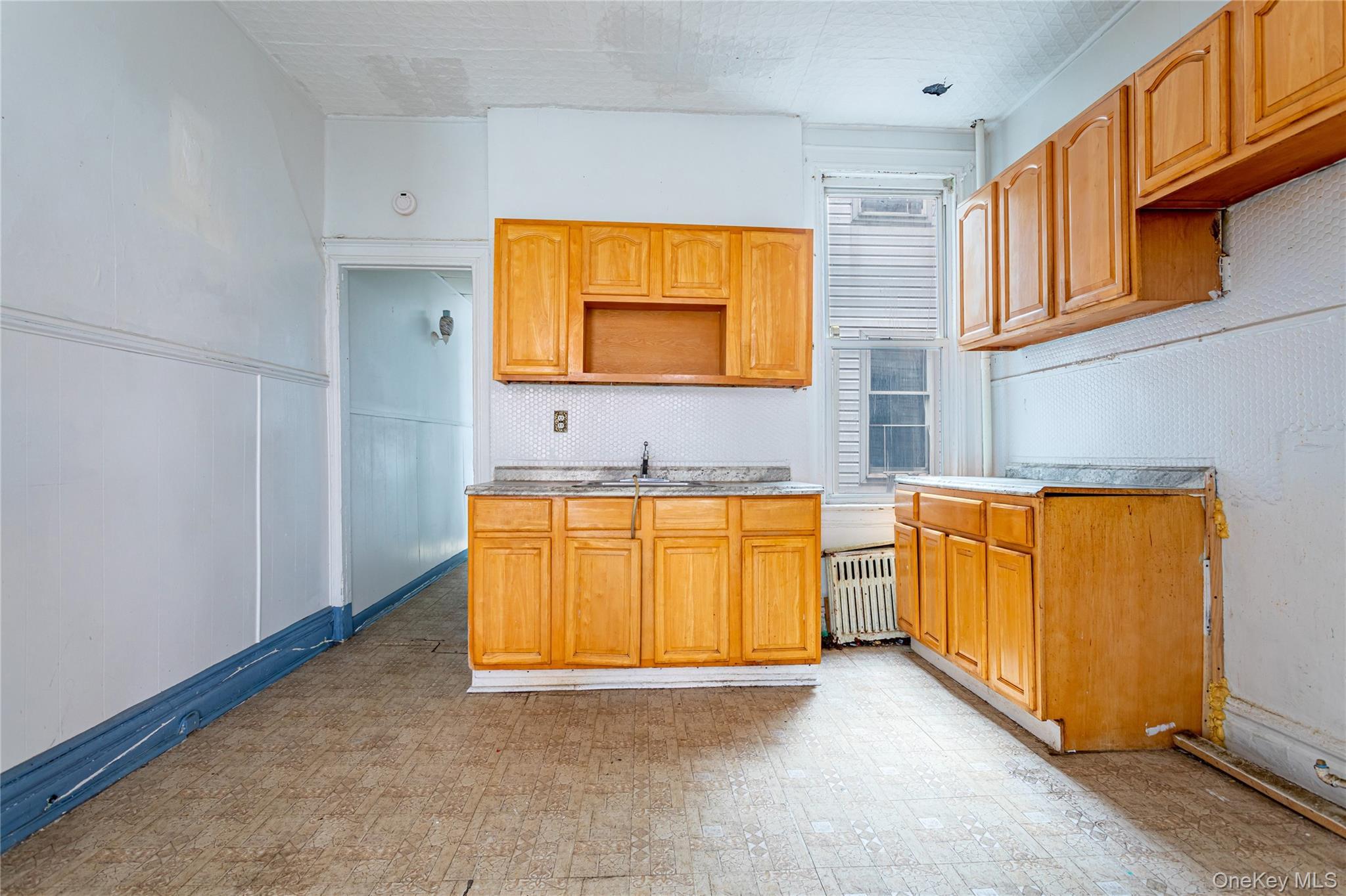 Single Family 40th  Brooklyn, NY 11232, MLS-995687-9