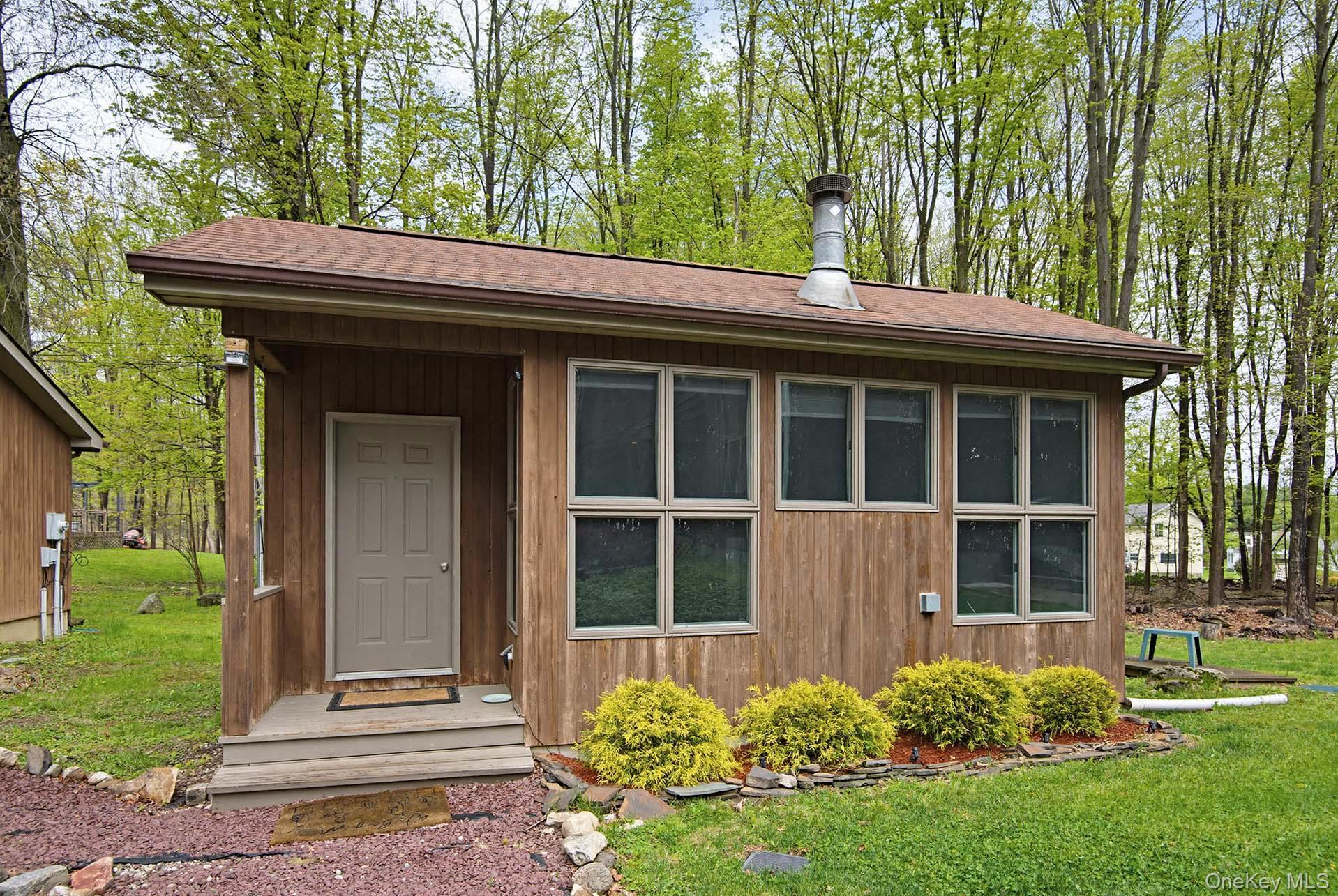 Single Family Walling  Orange County, NY 10990, MLS-995693-20