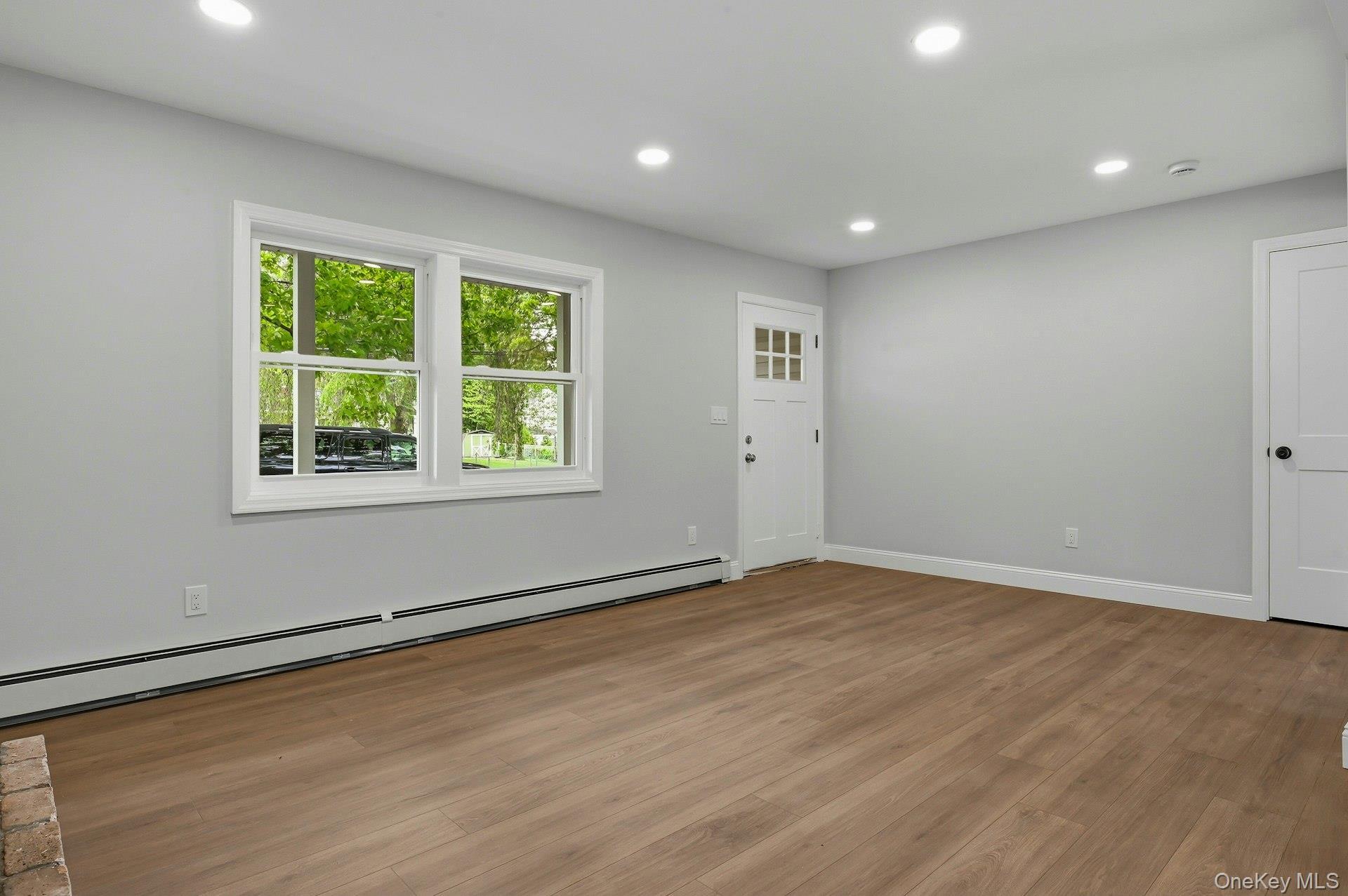 Single Family Rustic Road Suffolk County, NY 11720, MLS-995719-15