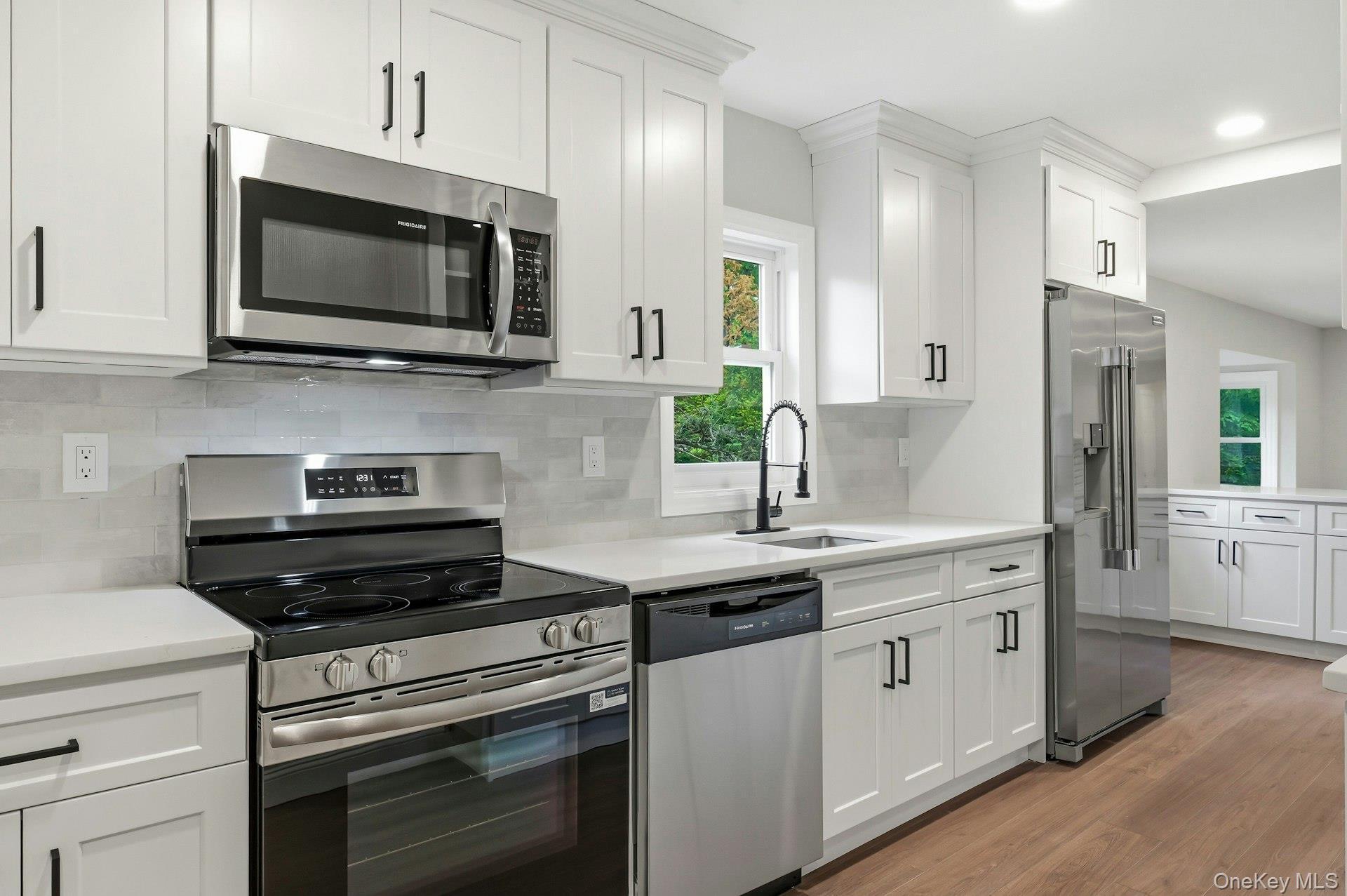 Single Family Rustic Road Suffolk County, NY 11720, MLS-995719-26