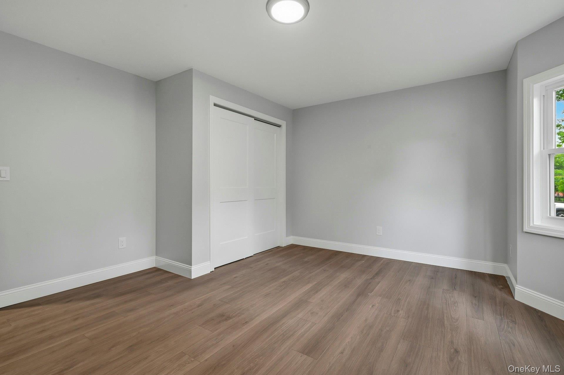 Single Family Rustic Road Suffolk County, NY 11720, MLS-995719-28
