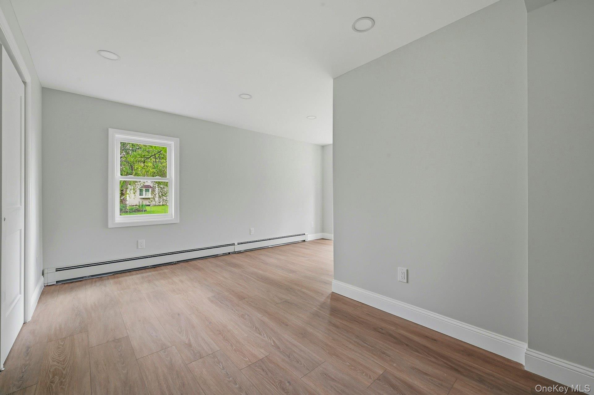 Single Family Rustic Road Suffolk County, NY 11720, MLS-995719-30