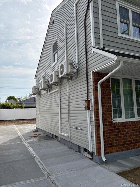 Single Family 166th Queens, NY 11434, MLS-995723-4