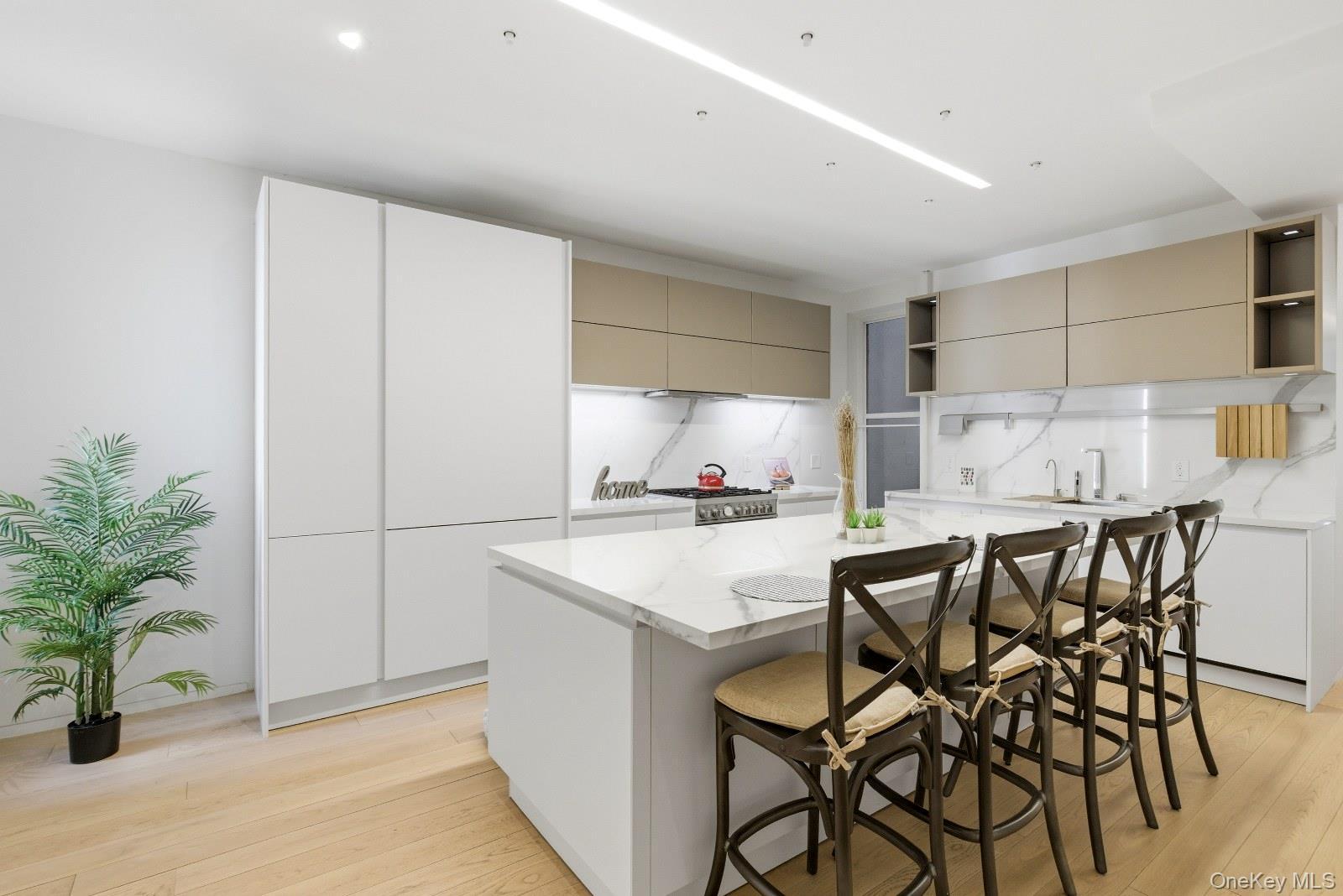Coop East 124 Street Manhattan, NY 10035, MLS-995726-4