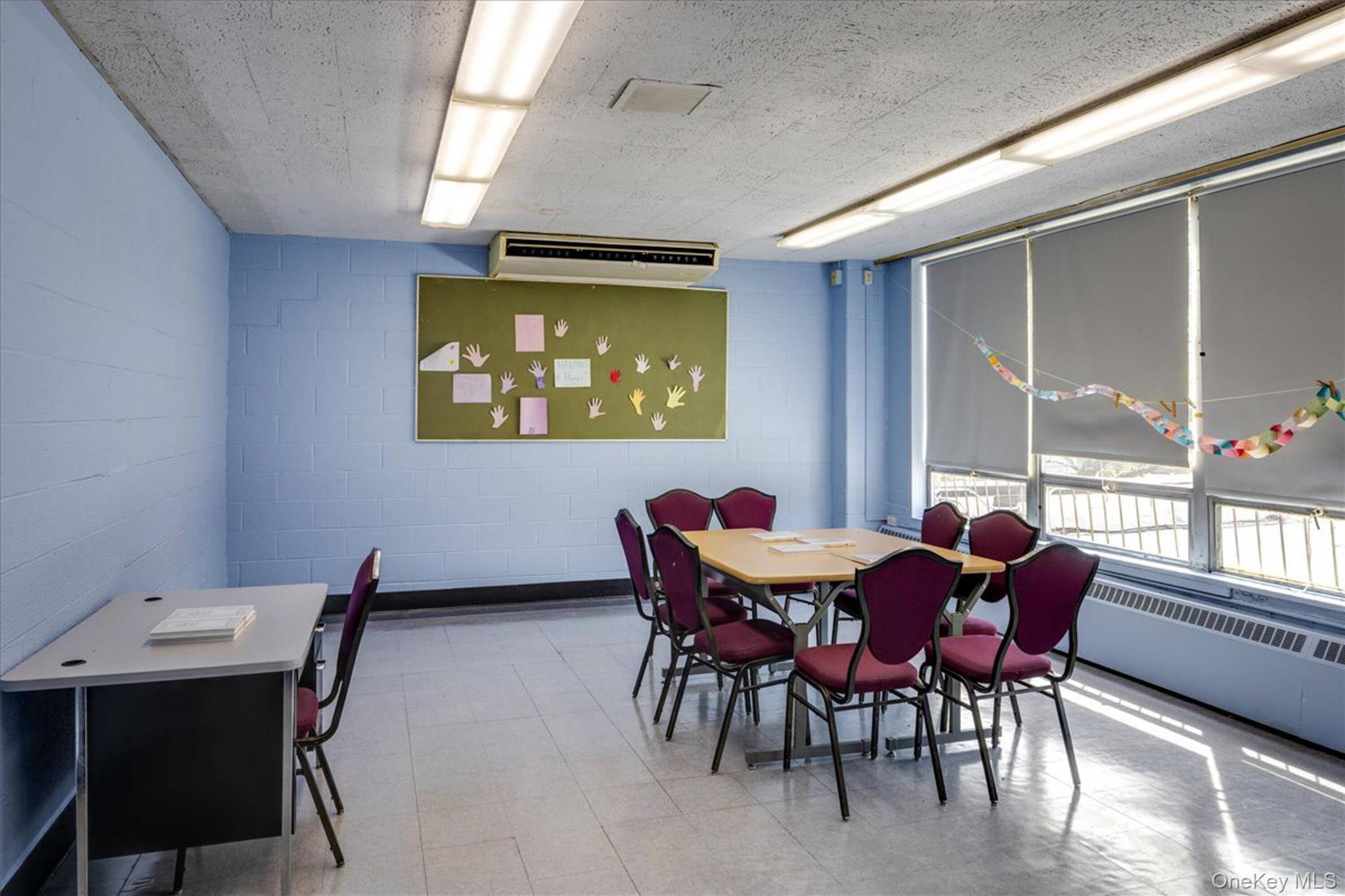 Commercial Lease 168th  Queens, NY 11366, MLS-995744-13
