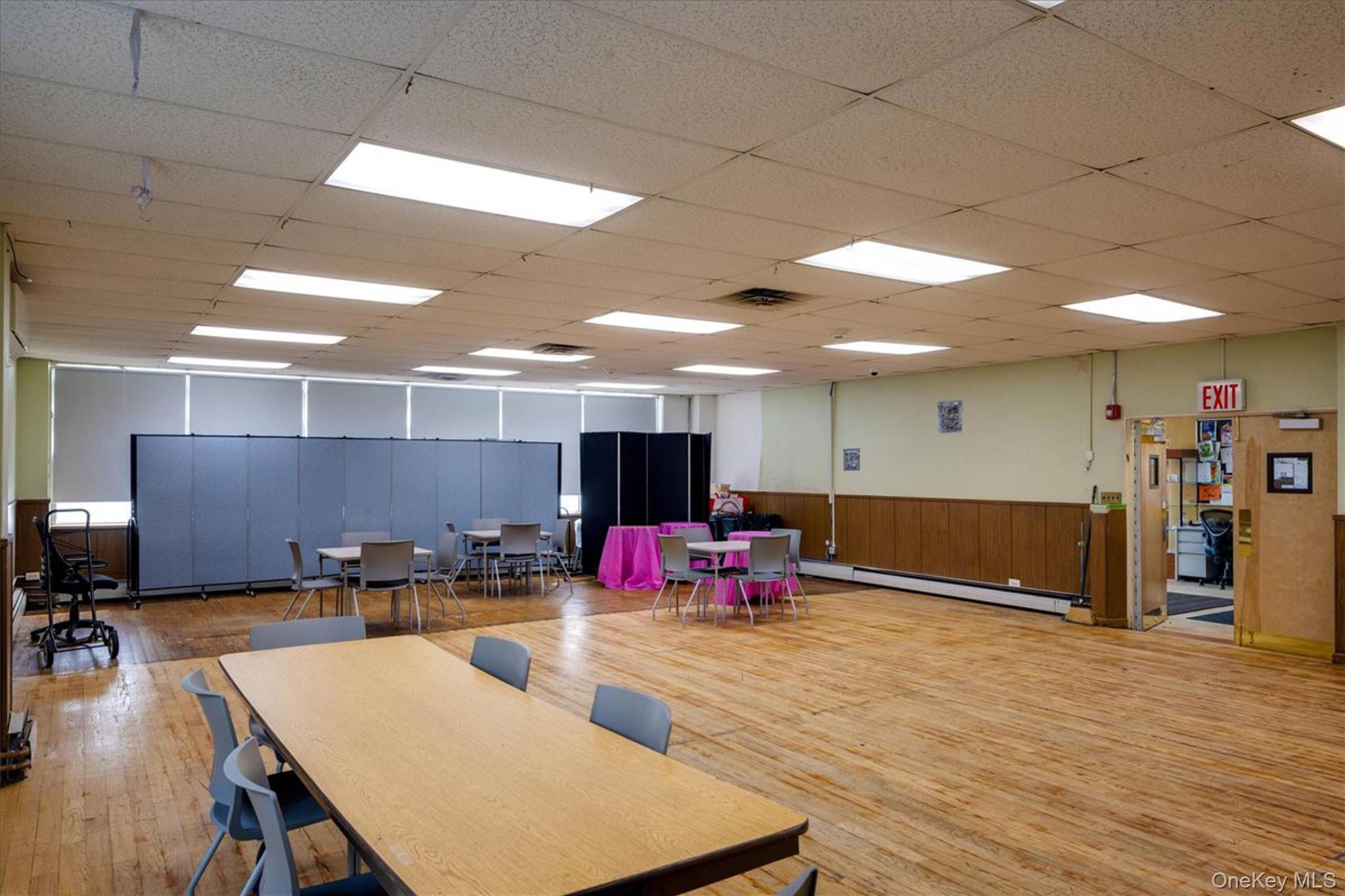 Commercial Lease 168th  Queens, NY 11366, MLS-995744-5