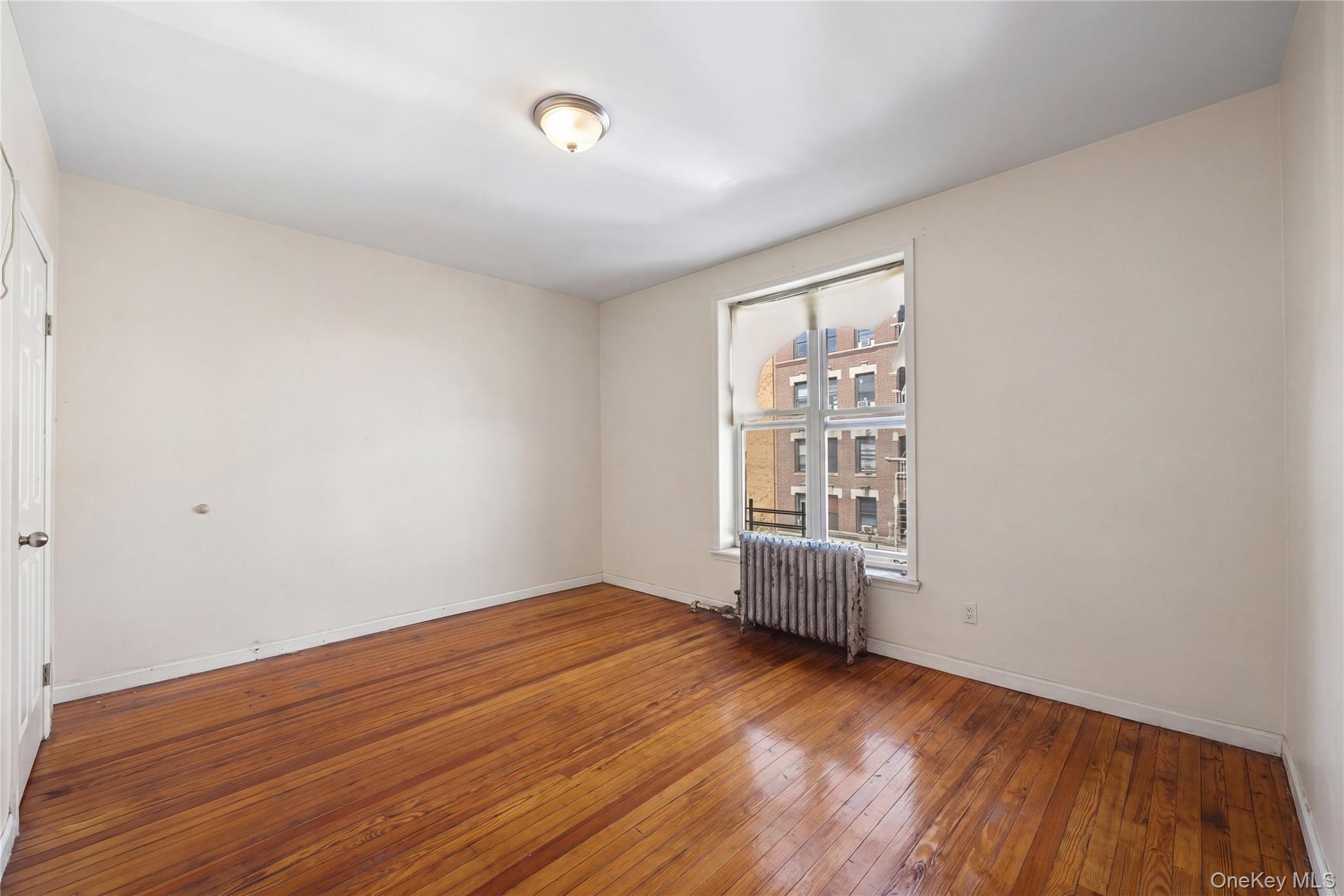 Single Family Grand  Bronx, NY 10468, MLS-995771-35
