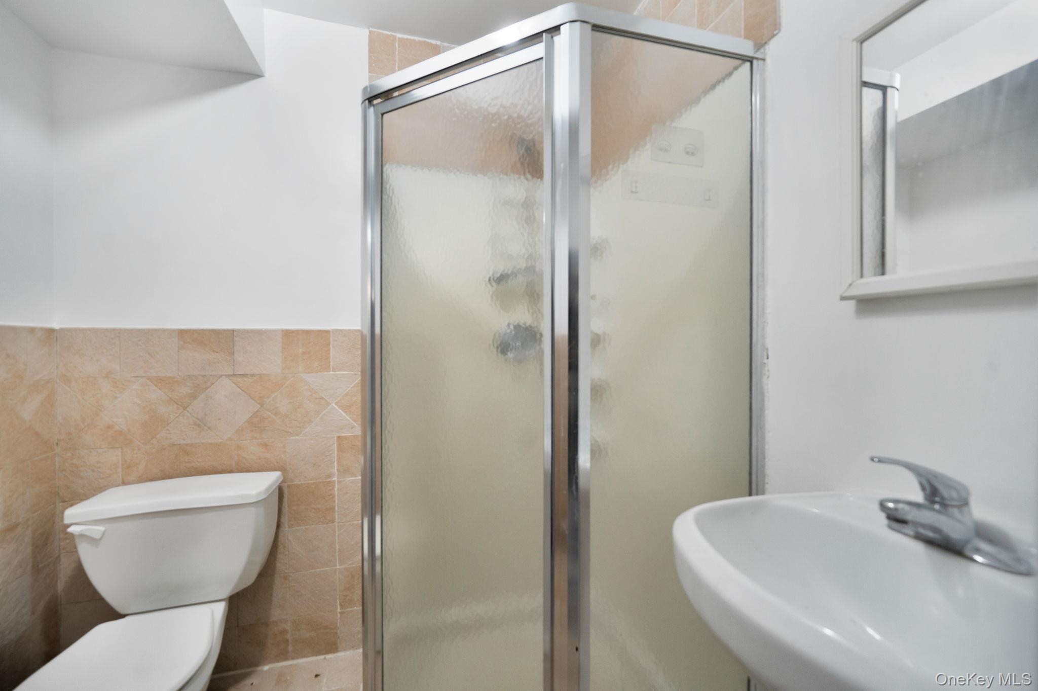 Single Family Wilson  Bronx, NY 10469, MLS-995775-30