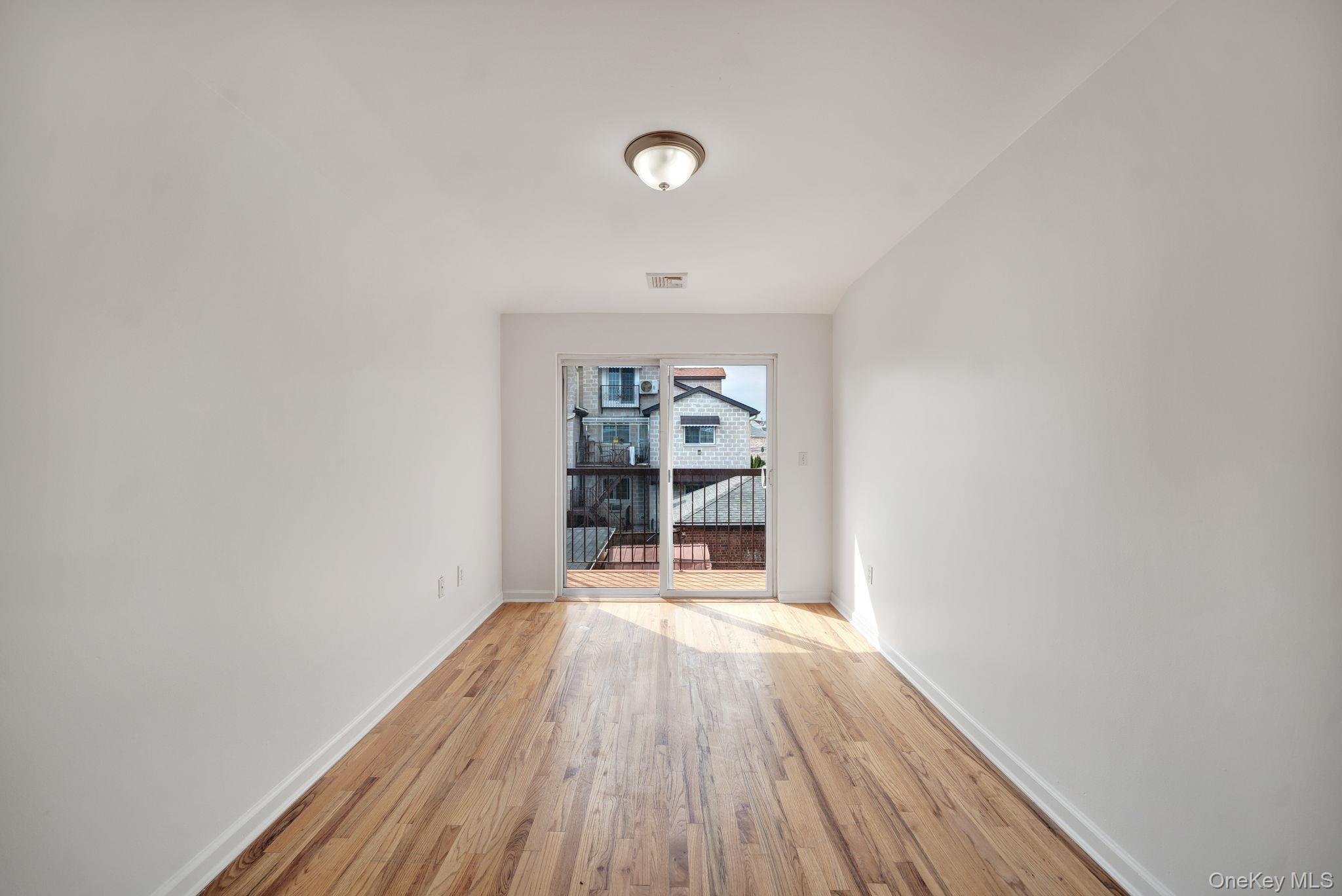 Single Family Wilson  Bronx, NY 10469, MLS-995775-4
