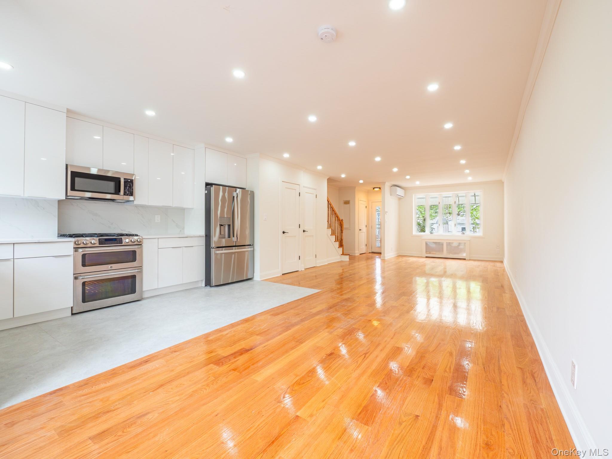 Single Family Hendrickson Brooklyn, NY 11234, MLS-995780-9