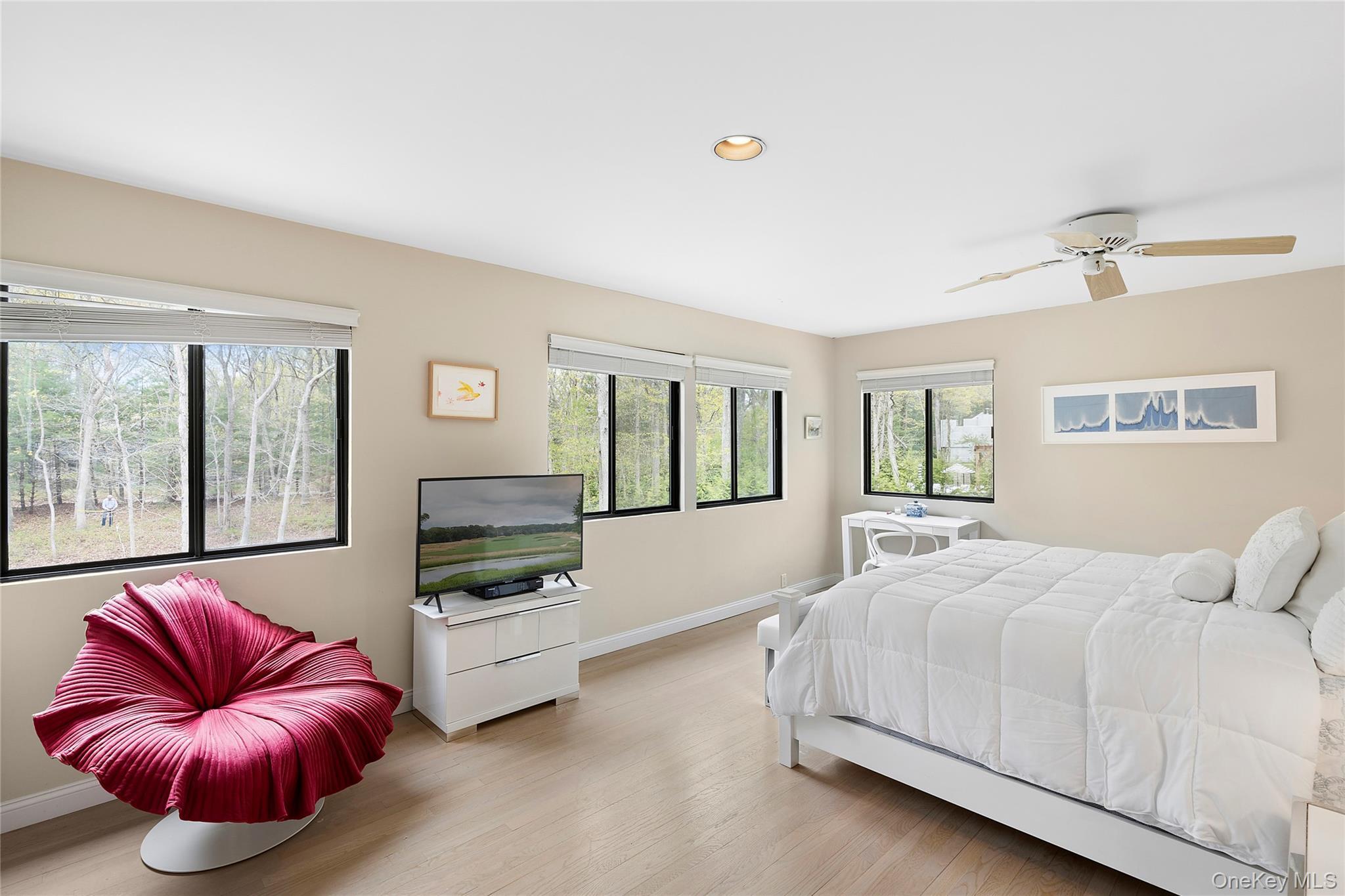 Single Family Wagon Lane Suffolk County, NY 11937, MLS-995792-15