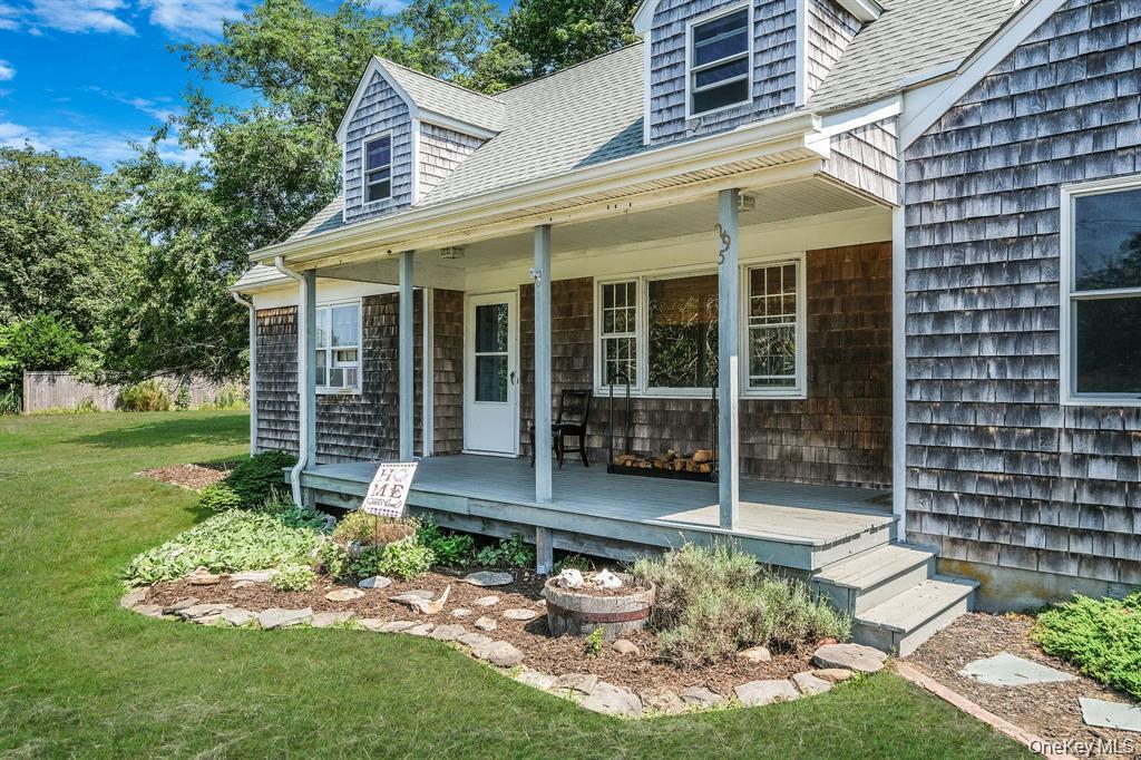 Single Family Willow Terrace Lane Suffolk County, NY 11957, MLS-995799-11