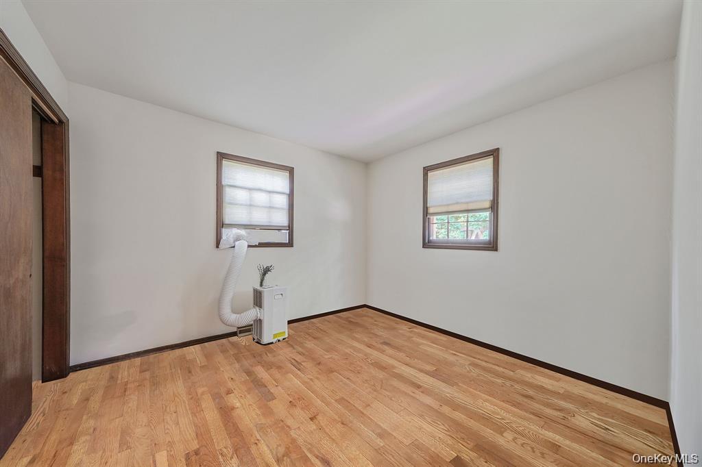 Single Family Willow Terrace Lane Suffolk County, NY 11957, MLS-995799-28