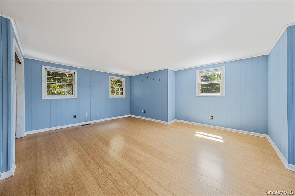 Single Family Willow Terrace Lane Suffolk County, NY 11957, MLS-995799-31