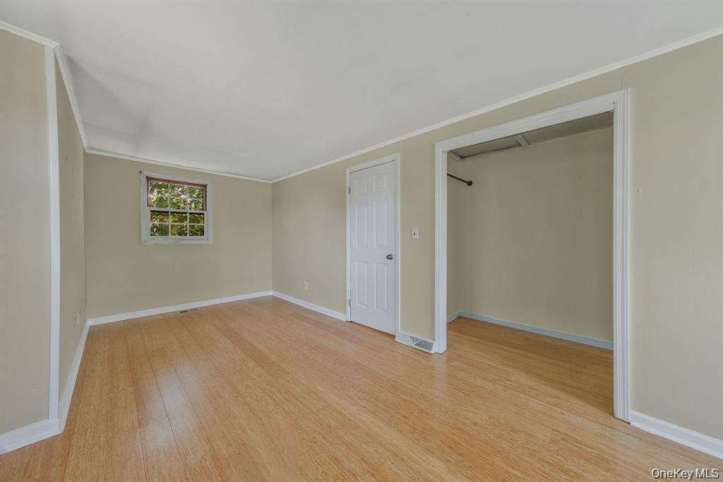 Single Family Willow Terrace Lane Suffolk County, NY 11957, MLS-995799-33