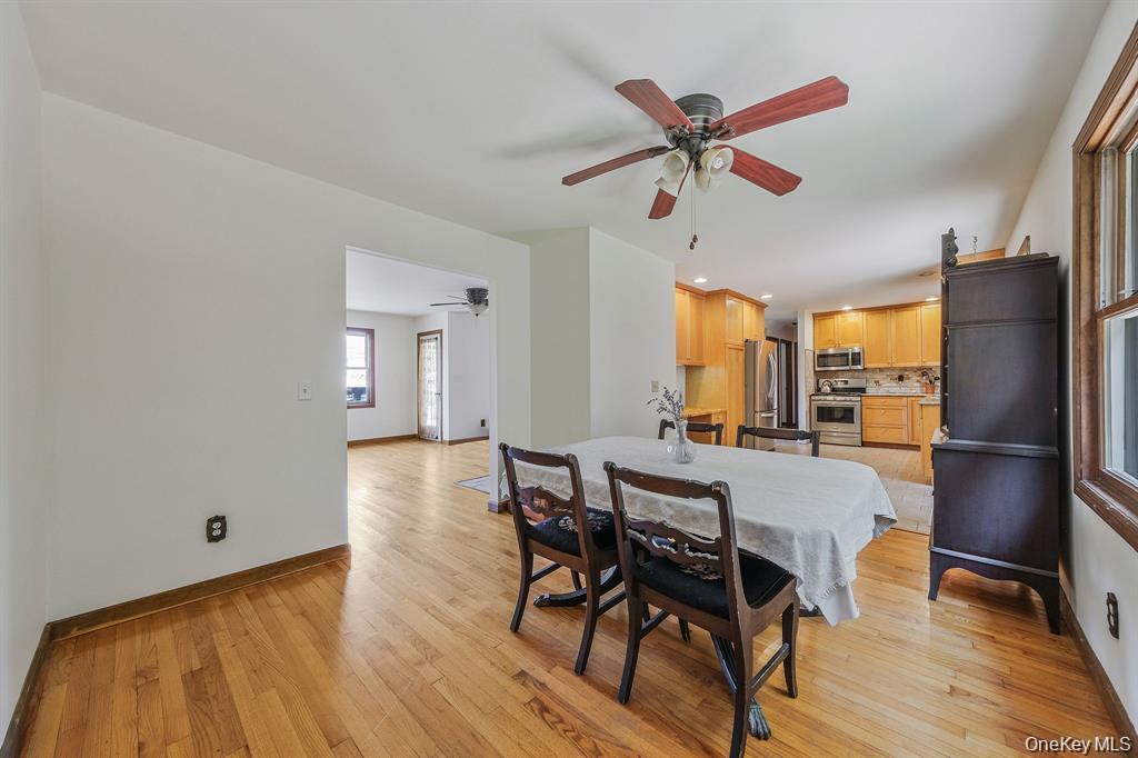 Single Family Willow Terrace Lane Suffolk County, NY 11957, MLS-995799-49