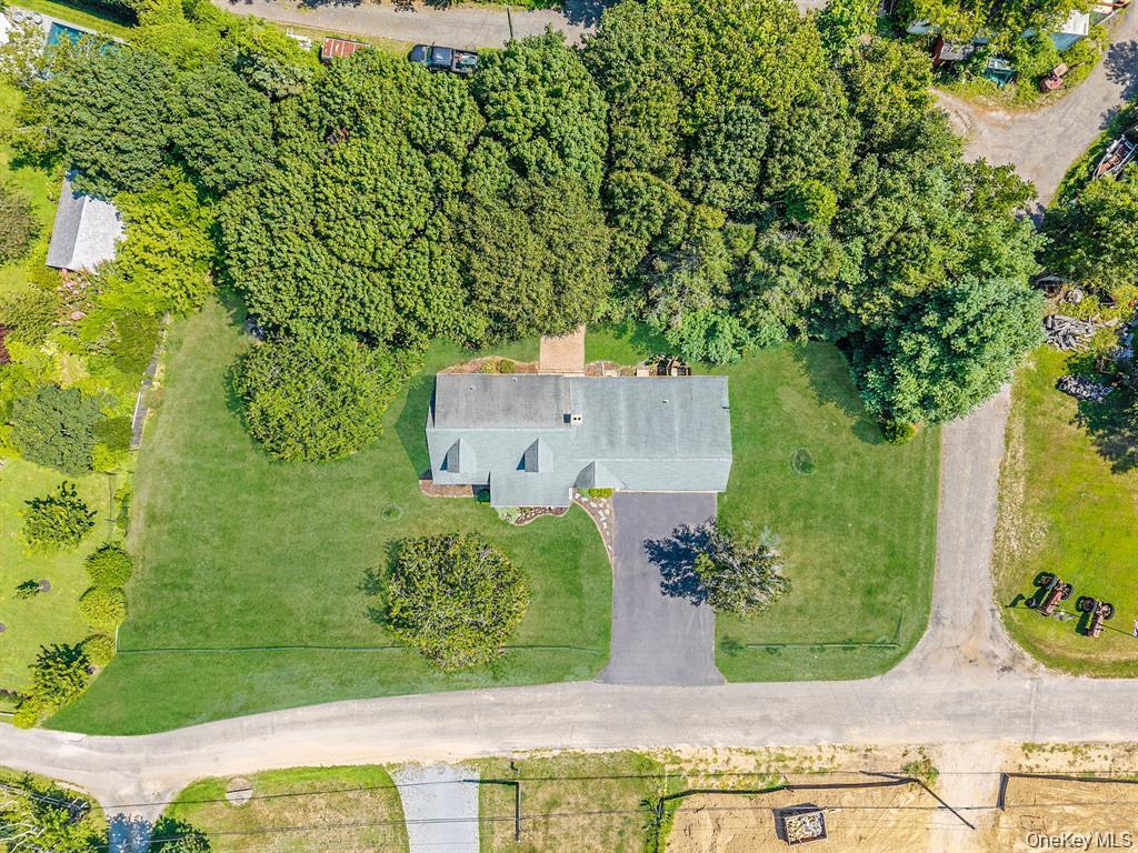 Single Family Willow Terrace Lane Suffolk County, NY 11957, MLS-995799-7