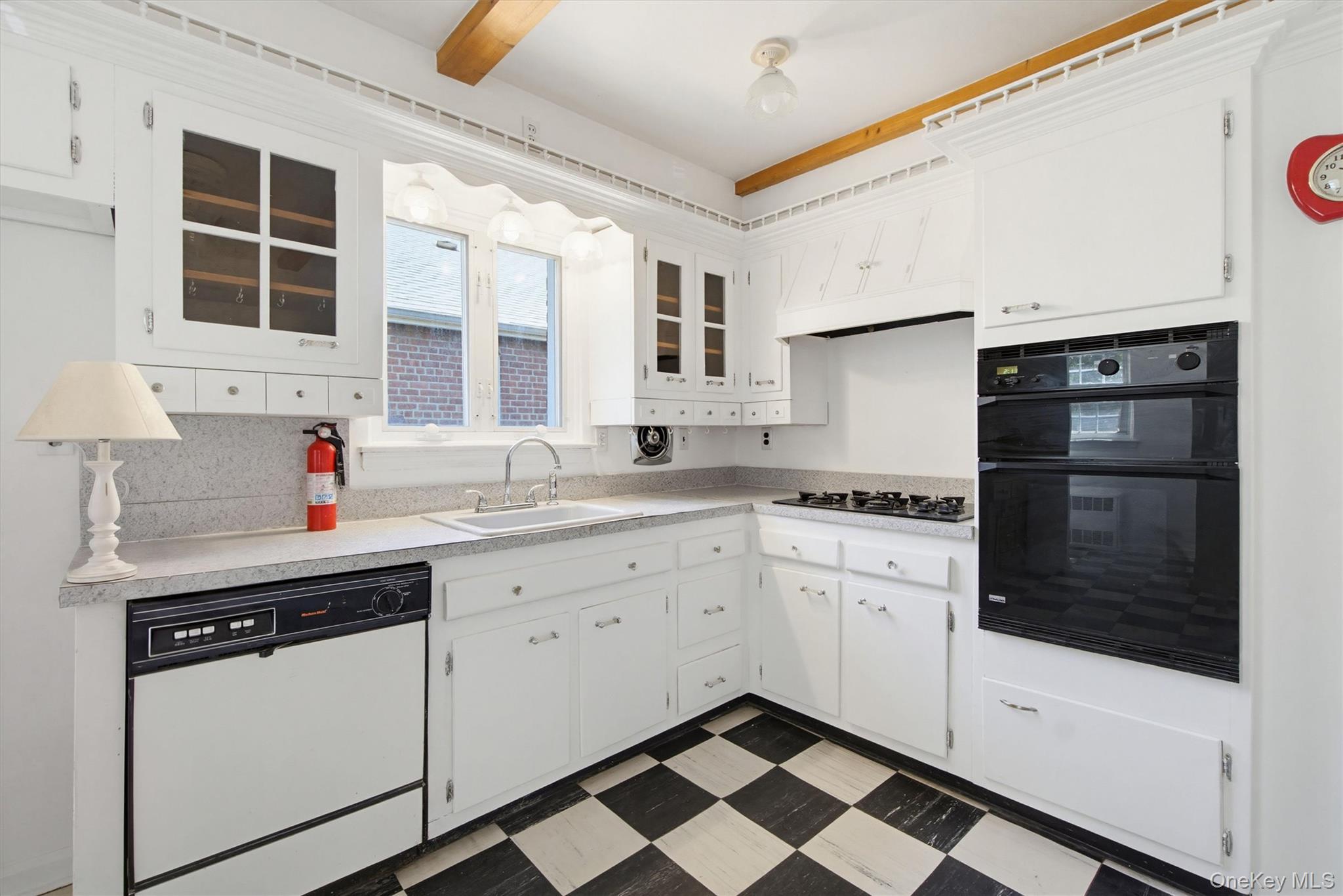 Single Family Logan Bronx, NY 10465, MLS-995803-10