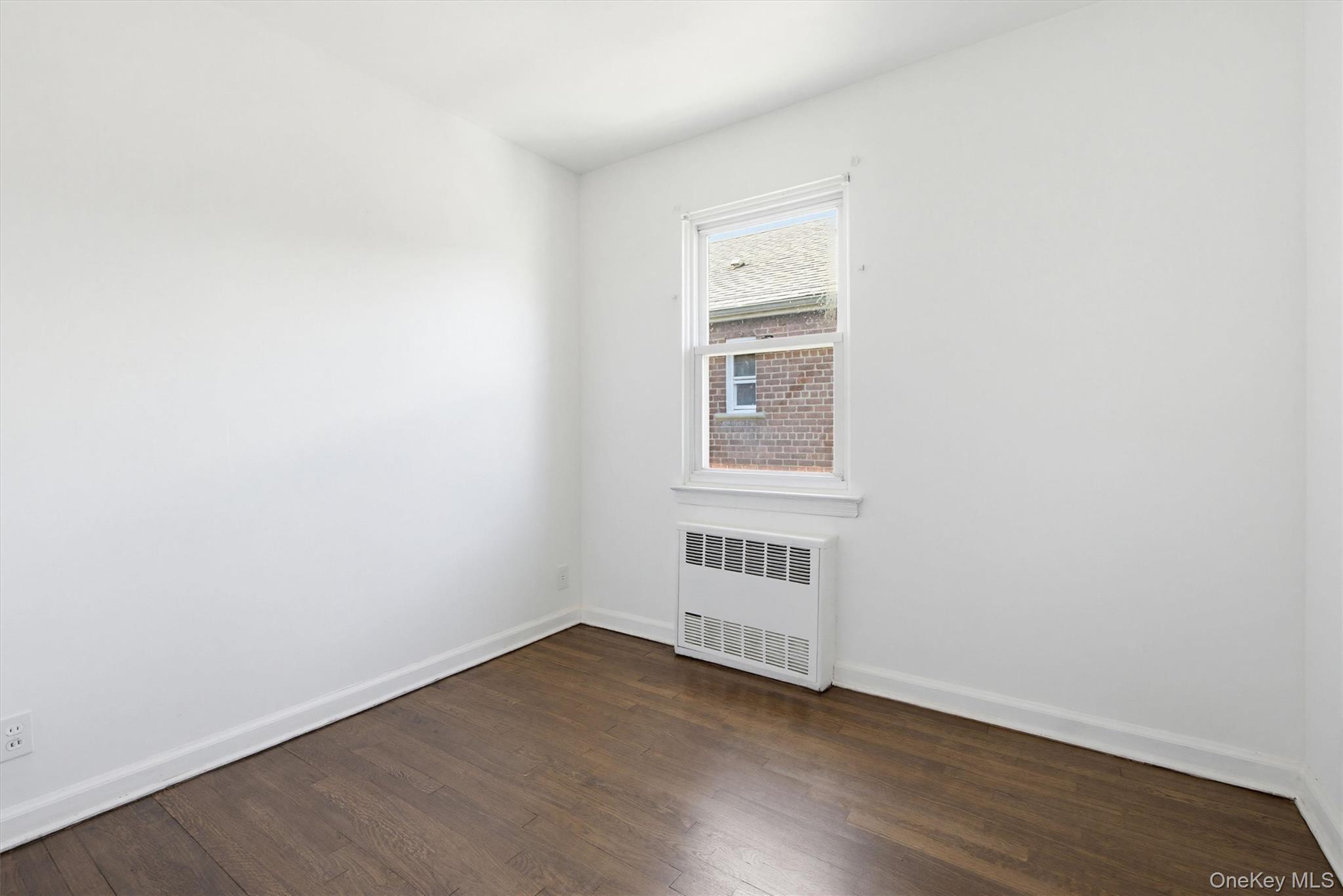 Single Family Logan Bronx, NY 10465, MLS-995803-17
