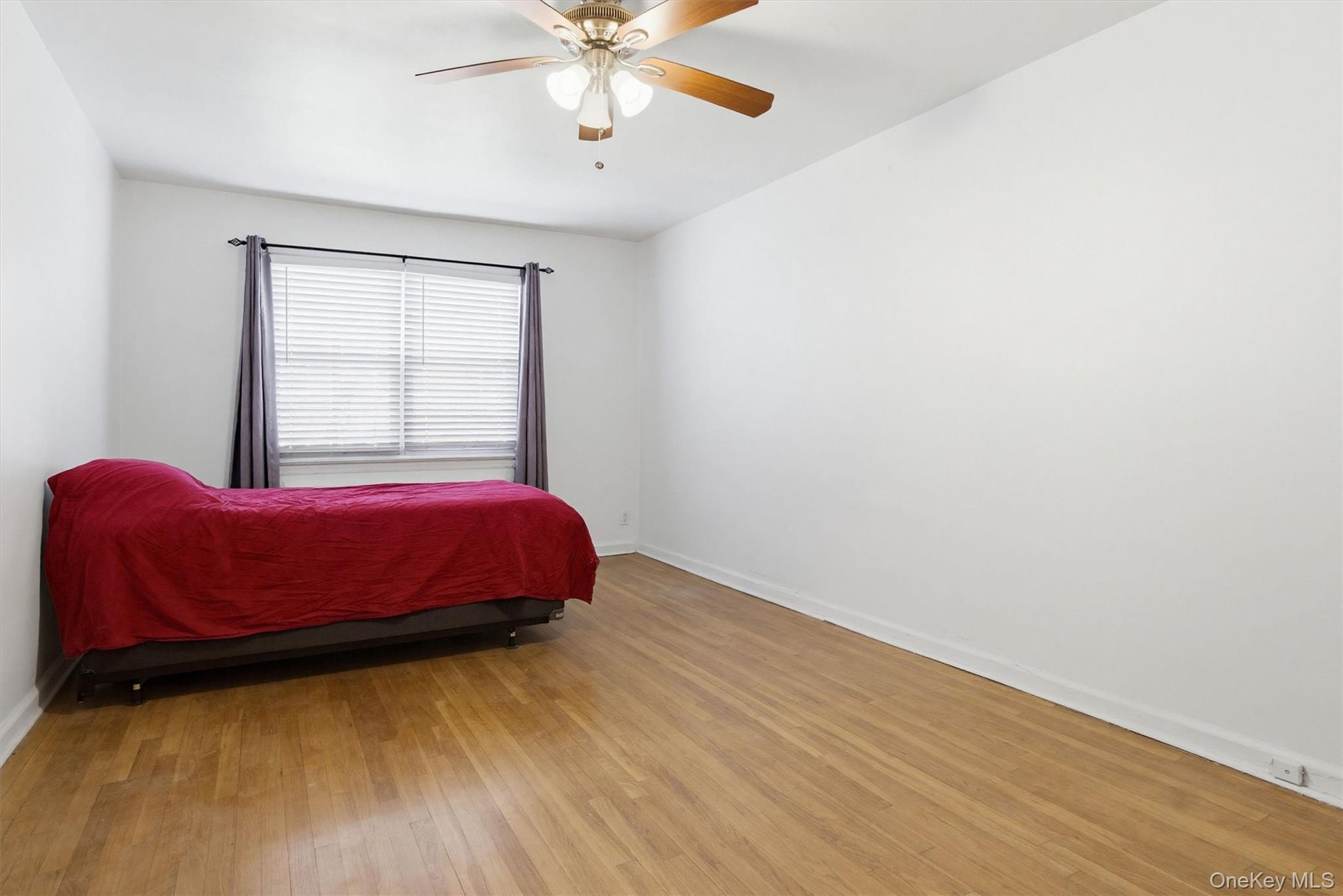 Single Family Logan Bronx, NY 10465, MLS-995803-34