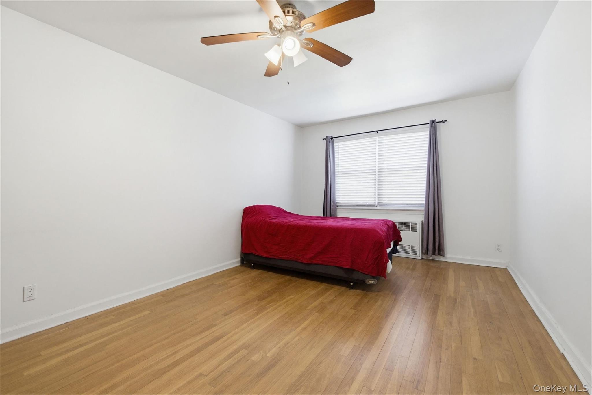 Single Family Logan Bronx, NY 10465, MLS-995803-35