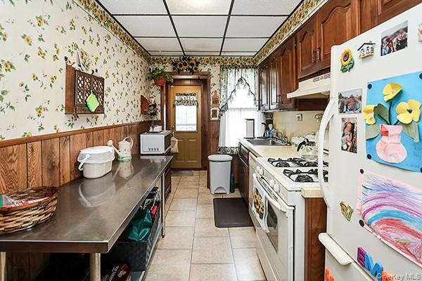 Single Family 74th Queens, NY 11385, MLS-995866-12