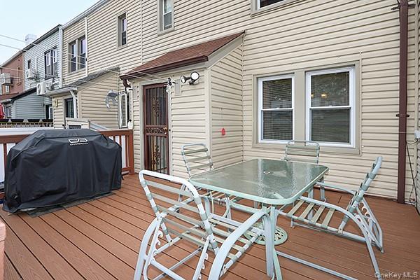 Single Family 74th Queens, NY 11385, MLS-995866-29