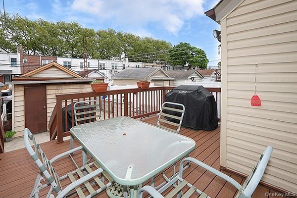 Single Family 74th Queens, NY 11385, MLS-995866-30