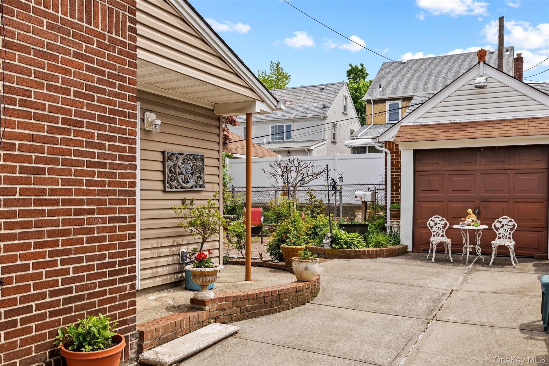 Single Family 168th Street  Queens, NY 11358, MLS-995920-3