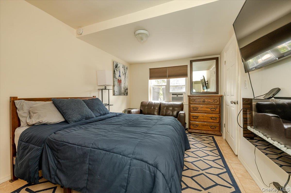 Single Family Narragansett Bronx, NY 10461, MLS-995978-16