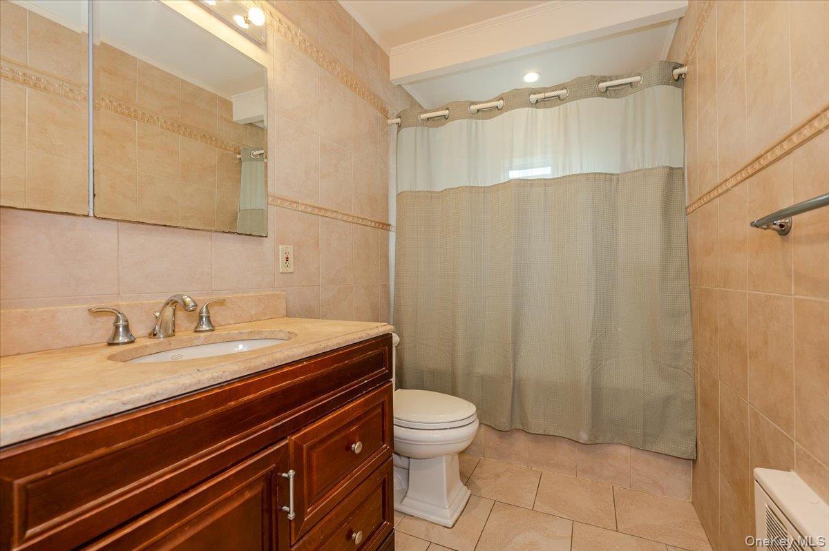 Single Family Narragansett Bronx, NY 10461, MLS-995978-17