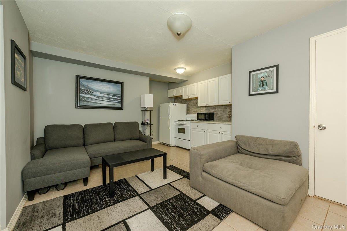 Single Family Narragansett Bronx, NY 10461, MLS-995978-18