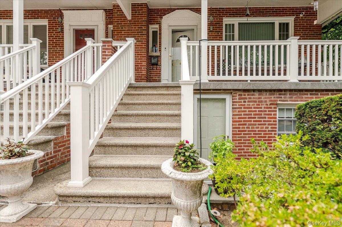 Single Family Narragansett Bronx, NY 10461, MLS-995978-2