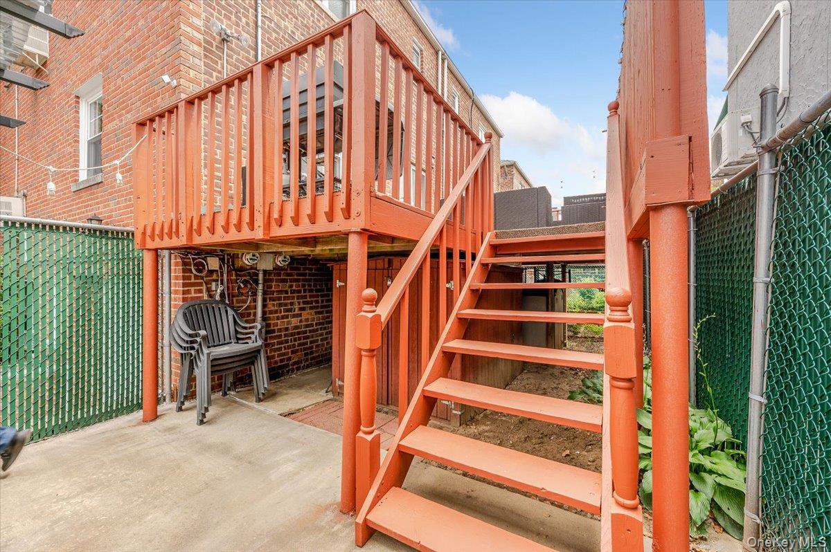 Single Family Narragansett Bronx, NY 10461, MLS-995978-22