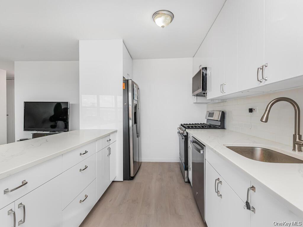Apartment Kappock Bronx, NY 10463, MLS-995981-9