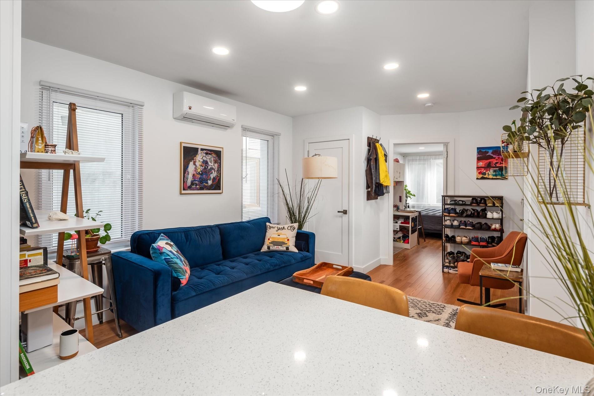 Single Family 78th Queens, NY 11385, MLS-995995-9