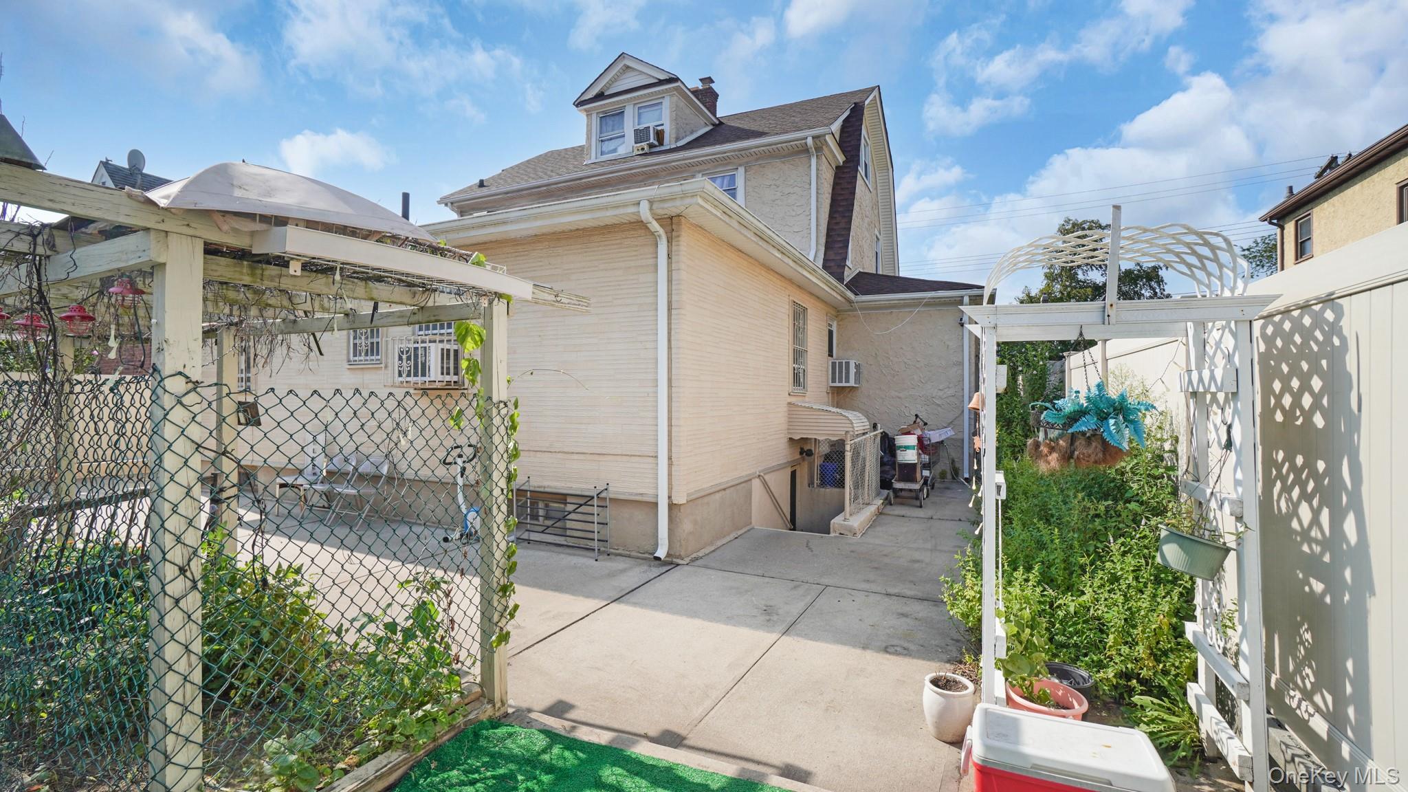 Single Family 93rd Avenue Queens, NY 11428, MLS-996021-4
