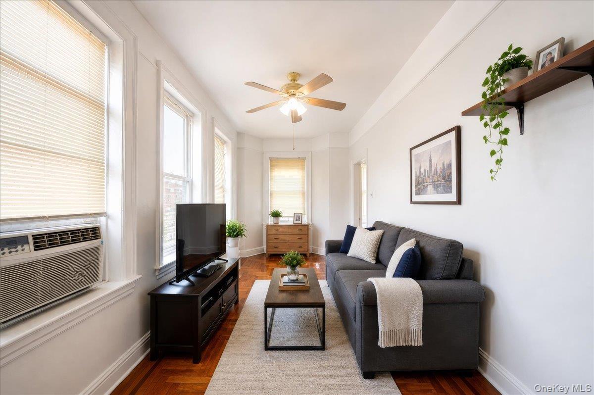 Single Family Hobart  Bronx, NY 10461, MLS-996033-16