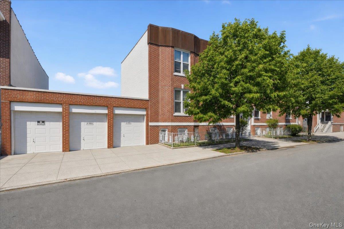 Single Family Hobart  Bronx, NY 10461, MLS-996033-3