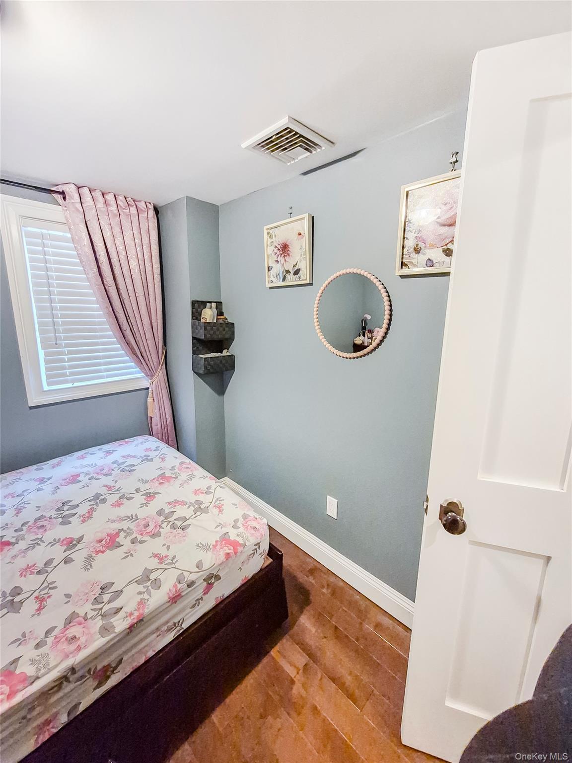 Single Family Hamilton Dutchess County, NY 12601, MLS-996093-20