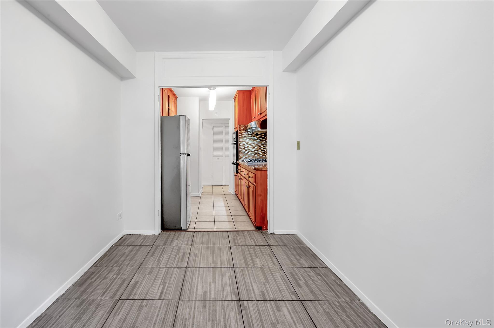 Coop 48th  Manhattan, NY 10017, MLS-996120-10