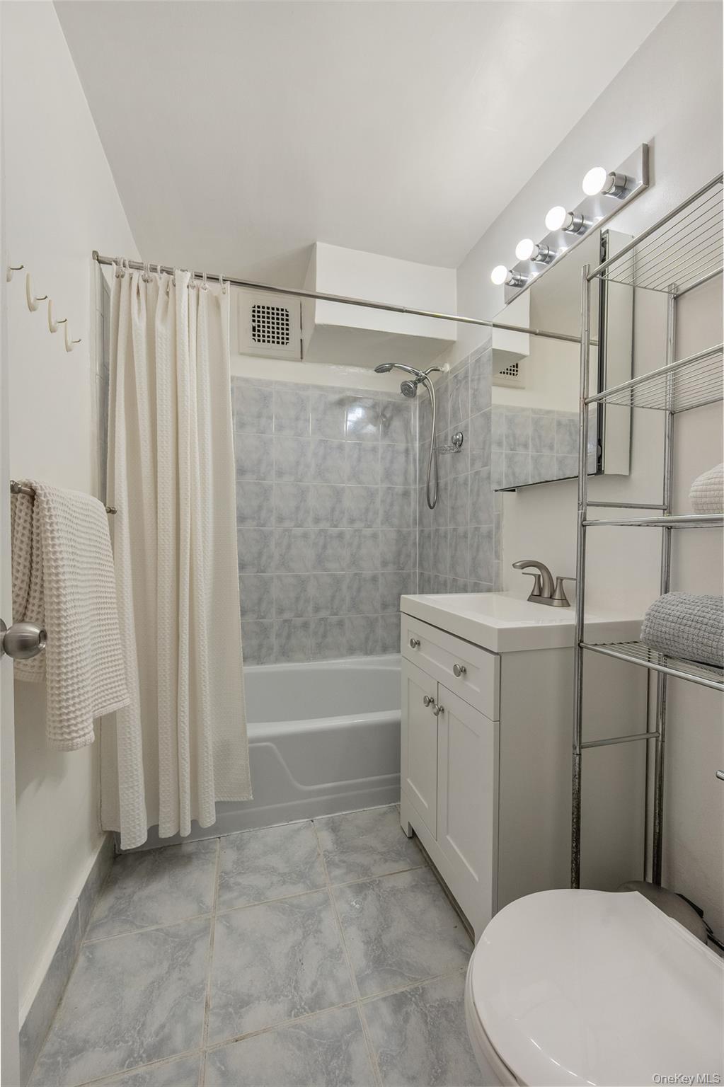 Apartment Argyle Brooklyn, NY 11218, MLS-996147-8