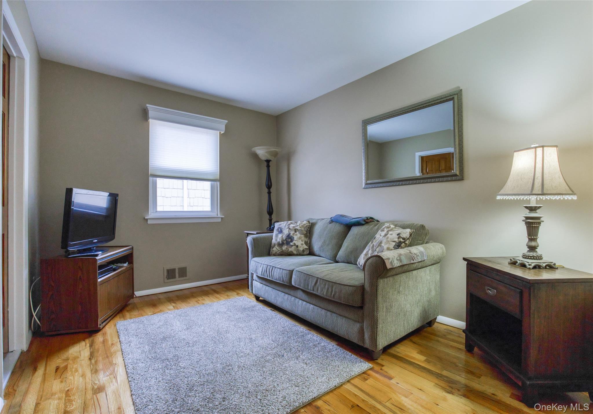 Single Family Forest  Staten Island, NY 10314, MLS-996150-19