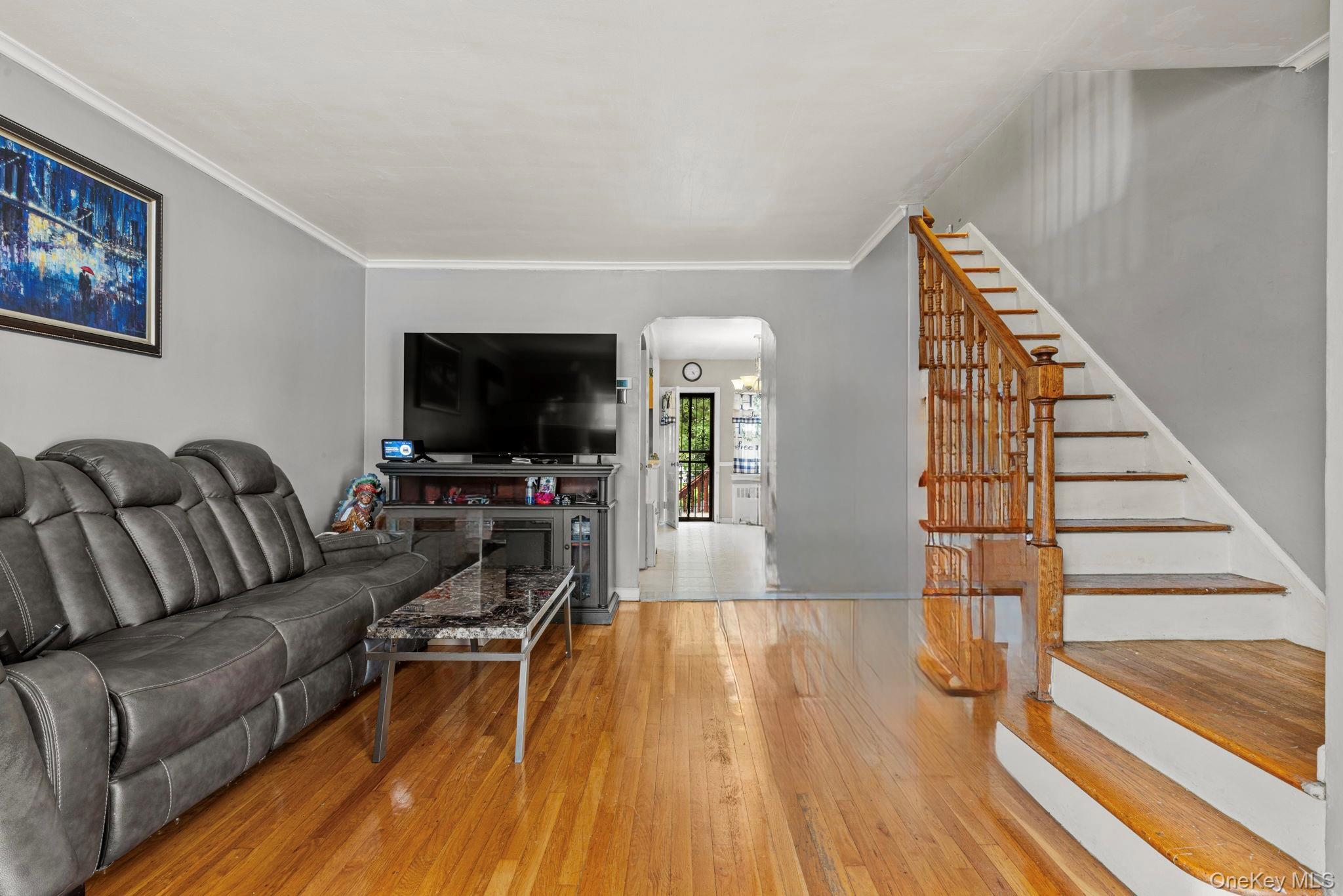 Single Family Mayflower Bronx, NY 10461, MLS-996197-3