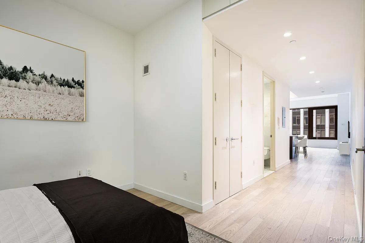 Condo Wall  Manhattan, NY 10005, MLS-996228-8