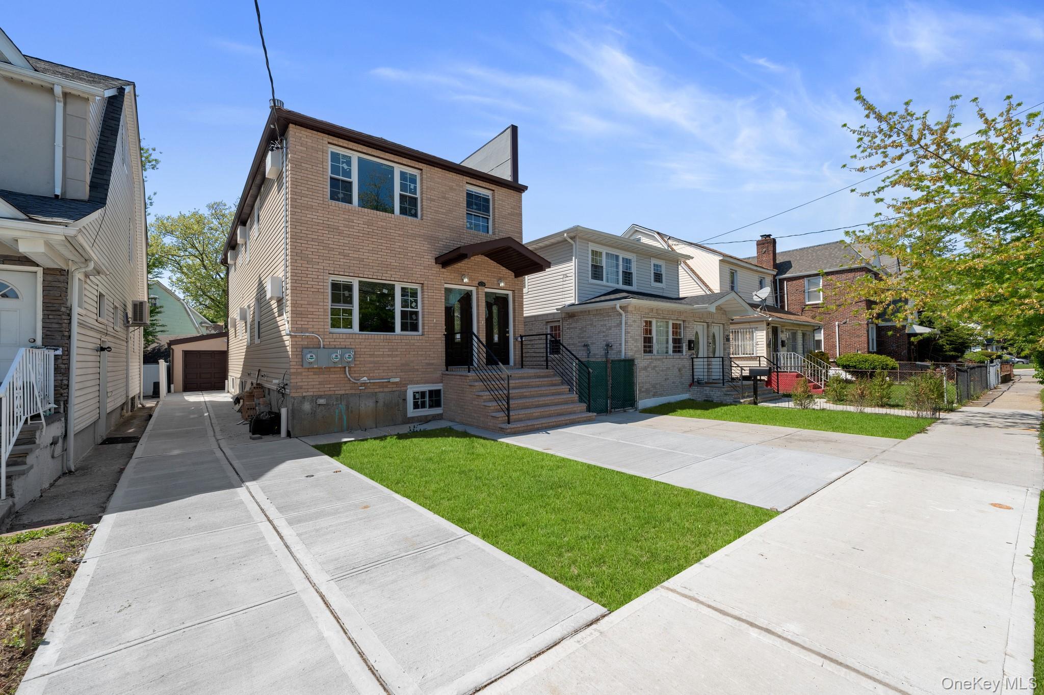 Single Family Newburg St  Queens, NY 11412, MLS-996230-15