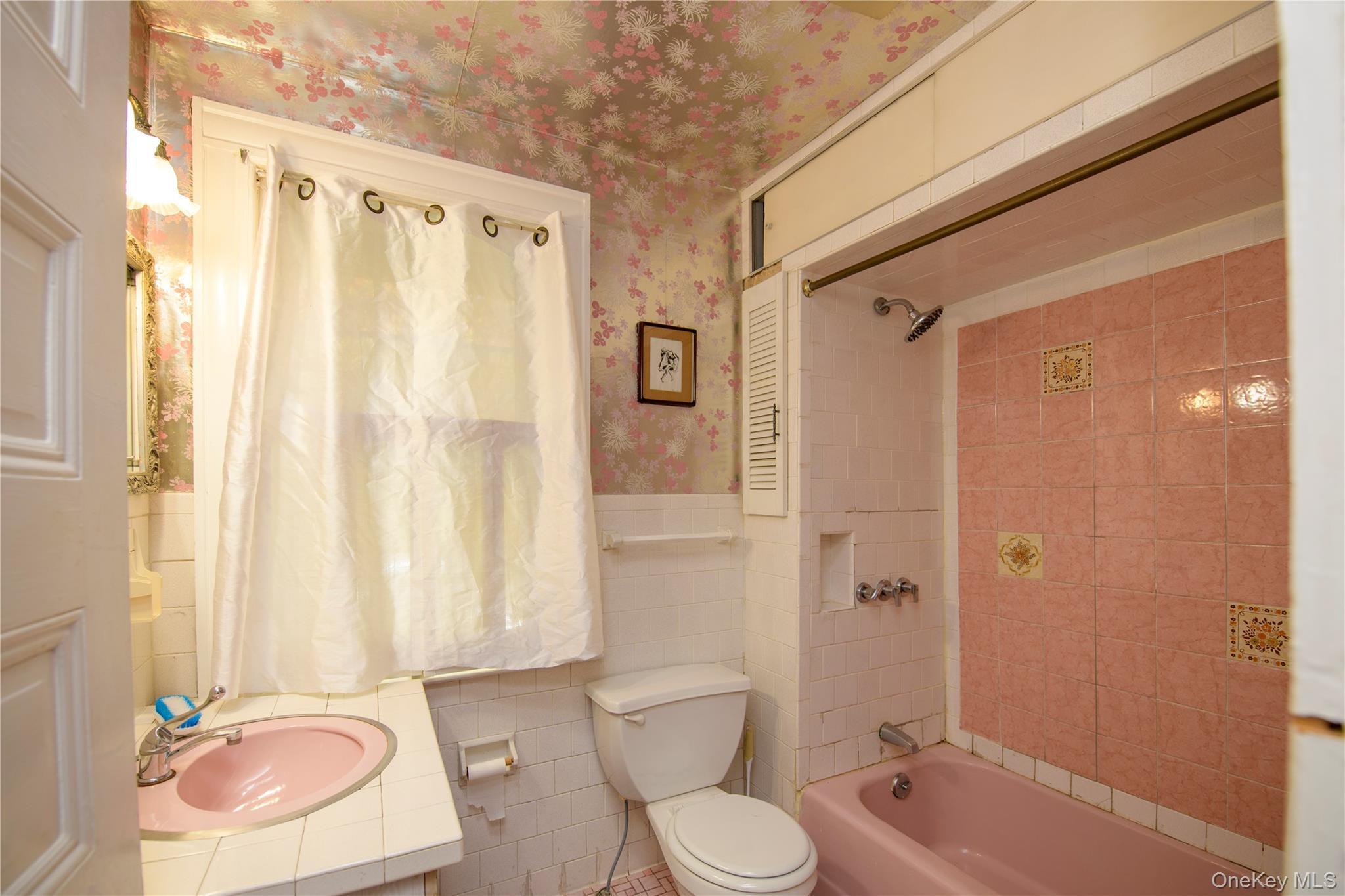 Single Family Prospect Avenue Queens, NY 11363, MLS-996370-27
