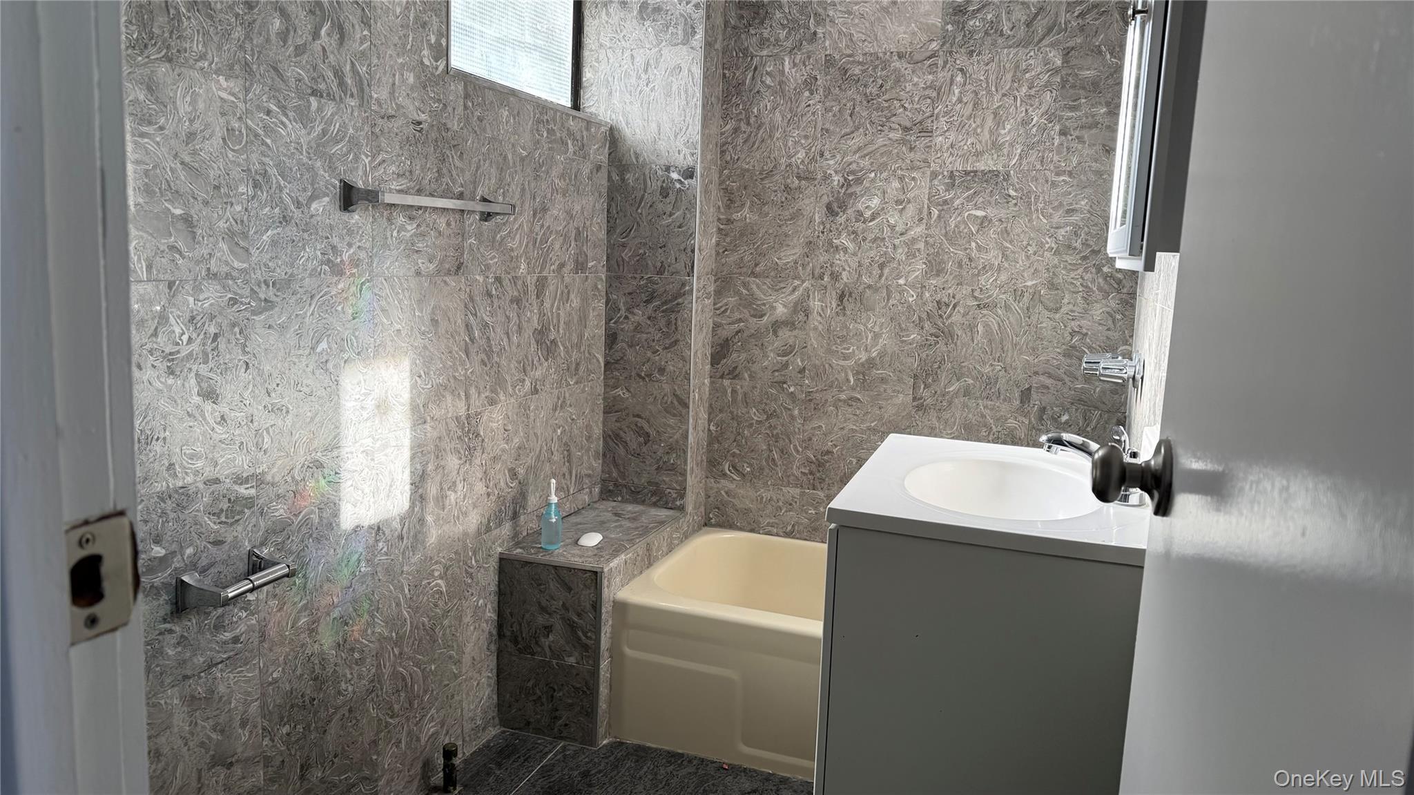 Apartment Braddock  Queens, NY 11428, MLS-996377-6