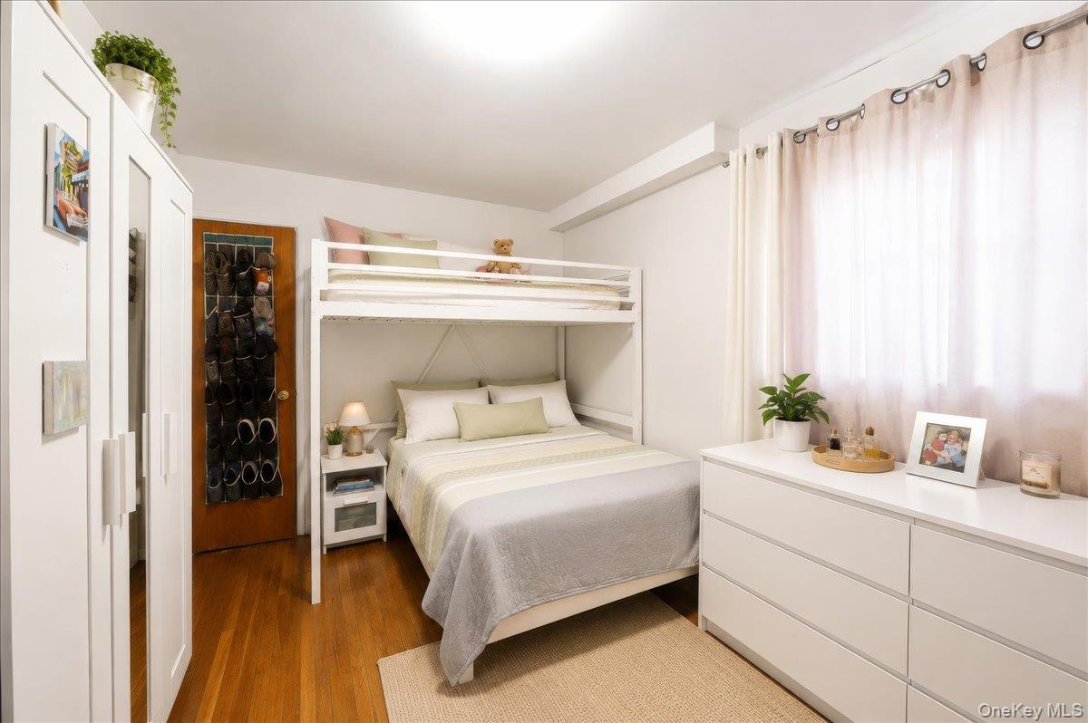 Single Family Laconia  Bronx, NY 10469, MLS-996384-15